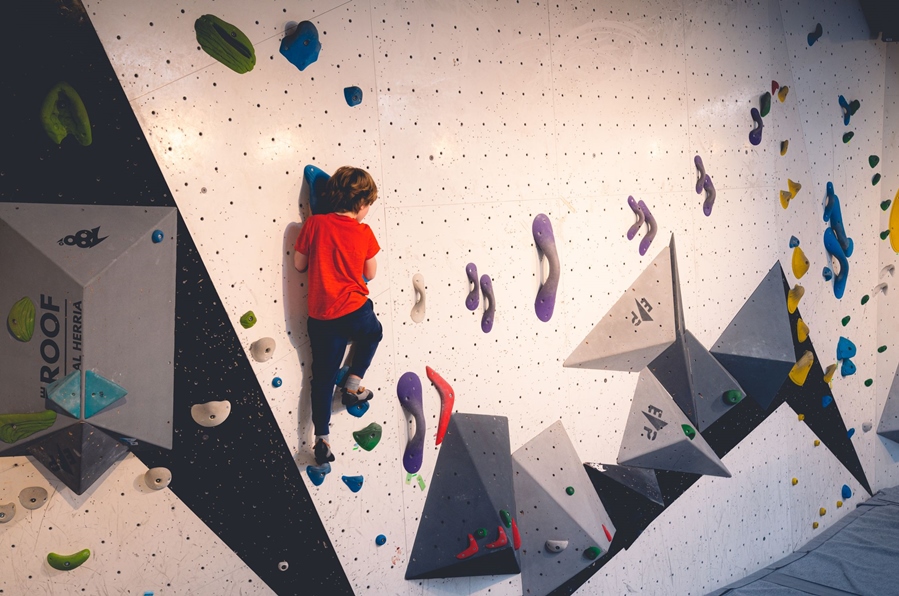 Escalade d'une voie difficile